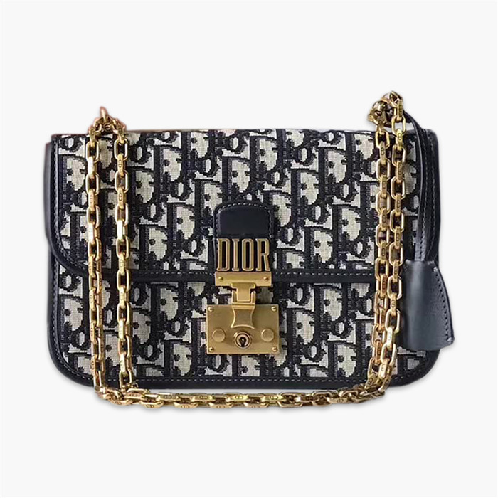 【原版皮】迪奥/Dior 链条包，选用Oblique提花帆布搭配同色系牛皮皮革裁制而成，饰以不规则珠片，很有年代感，搭配链条肩带，真是perfect