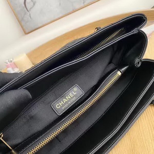 【原版皮】香奈儿/Chanel 购物袋，明星贵妇们的最佳新宠，小香棱格概念，皮链袋，双C标志，一眼钟情，采用进口小羊皮，柔软细腻，皮质独特，纹络更显高档质感，款号：57030