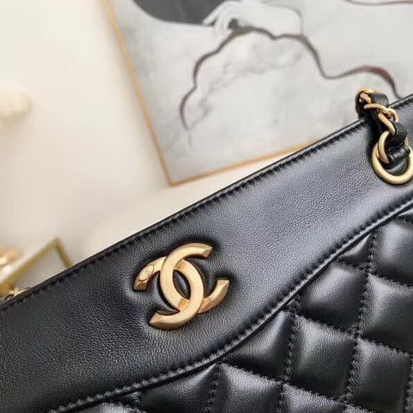 【原版皮】香奈儿/Chanel 购物袋，明星贵妇们的最佳新宠，小香棱格概念，皮链袋，双C标志，一眼钟情，采用进口小羊皮，柔软细腻，皮质独特，纹络更显高档质感，款号：57030