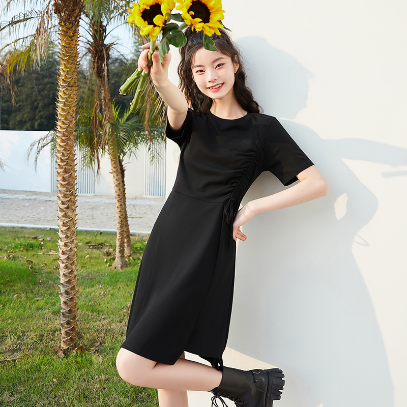 four SEMIR Dress Women Careful Machine Design Sense Self-Cultivation 2022 Summer New Drawstring Sweet Embroidery Knitted Dresses