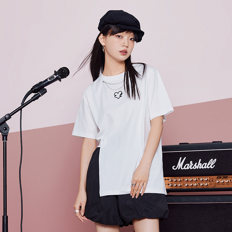 目目 five SEMIR Short-Sleeved T-Shirt Women Love Irregular Show Legs Long Sweet And Cool 2022 Summer New Loose Embroidery Top Niche