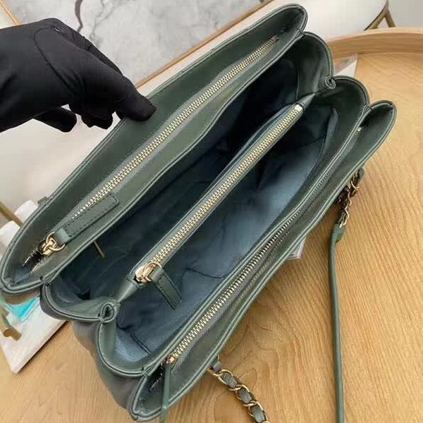 【原版皮】香奈儿/Chanel 购物袋，明星贵妇们的最佳新宠，小香棱格概念，皮链袋，双C标志，一眼钟情，采用进口小羊皮，柔软细腻，皮质独特，纹络更显高档质感，款号：57030