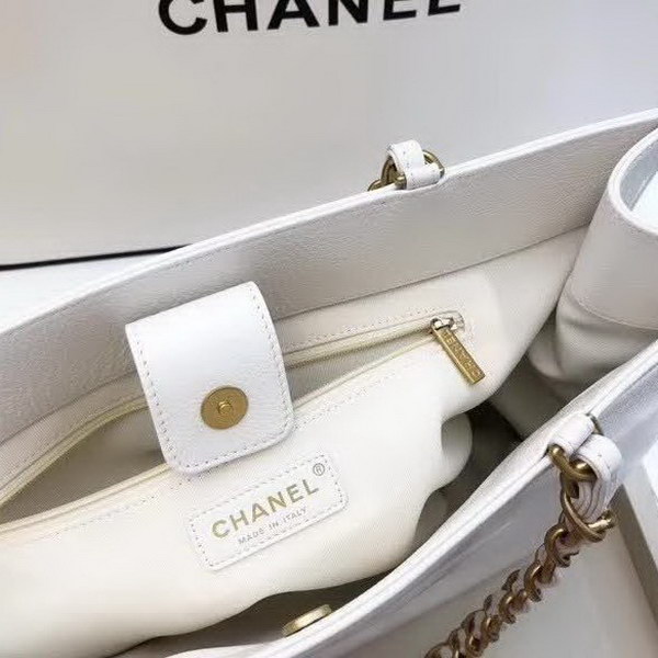 【原版皮】香奈儿/Chanel 大Logo全皮购物包，实用型设计理念，进口小牛皮，大容量，日常上班A4文件妥妥的，大小正好款式也不挑服装 ，休闲，裙装都可轻松驾驭，款号： AS1943