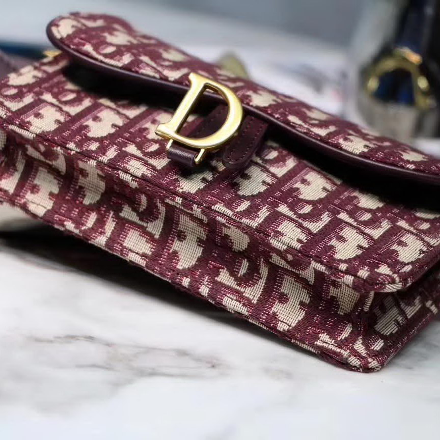 【原版皮】迪奥/Dior 马鞍腰包，选用Oblique提花帆布搭配同色系牛皮皮革裁制而成，搭配腰带，设计感十足，好用又时髦就属它