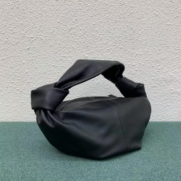 【原版皮】宝缇嘉/BV 打结包，饺子称号，仙女一定要入手，日常百搭，容量实在优秀，质感好的没得说，很能装哦，款号：629635