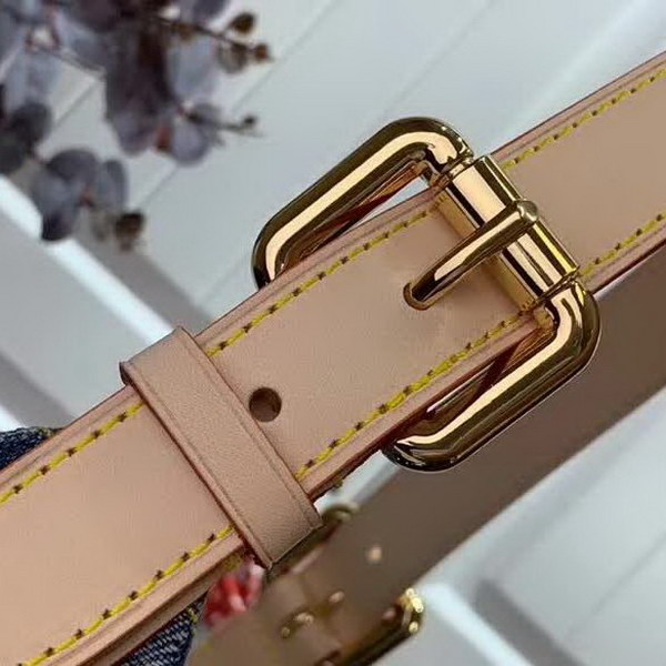 【原版皮】路易威登/LV 中古系列牛仔布手提包，选用丹宁材质铺陈Monogram图案，彰显手袋的同时囊括功能性细节，精巧点缀金色金属件，款号：M95050