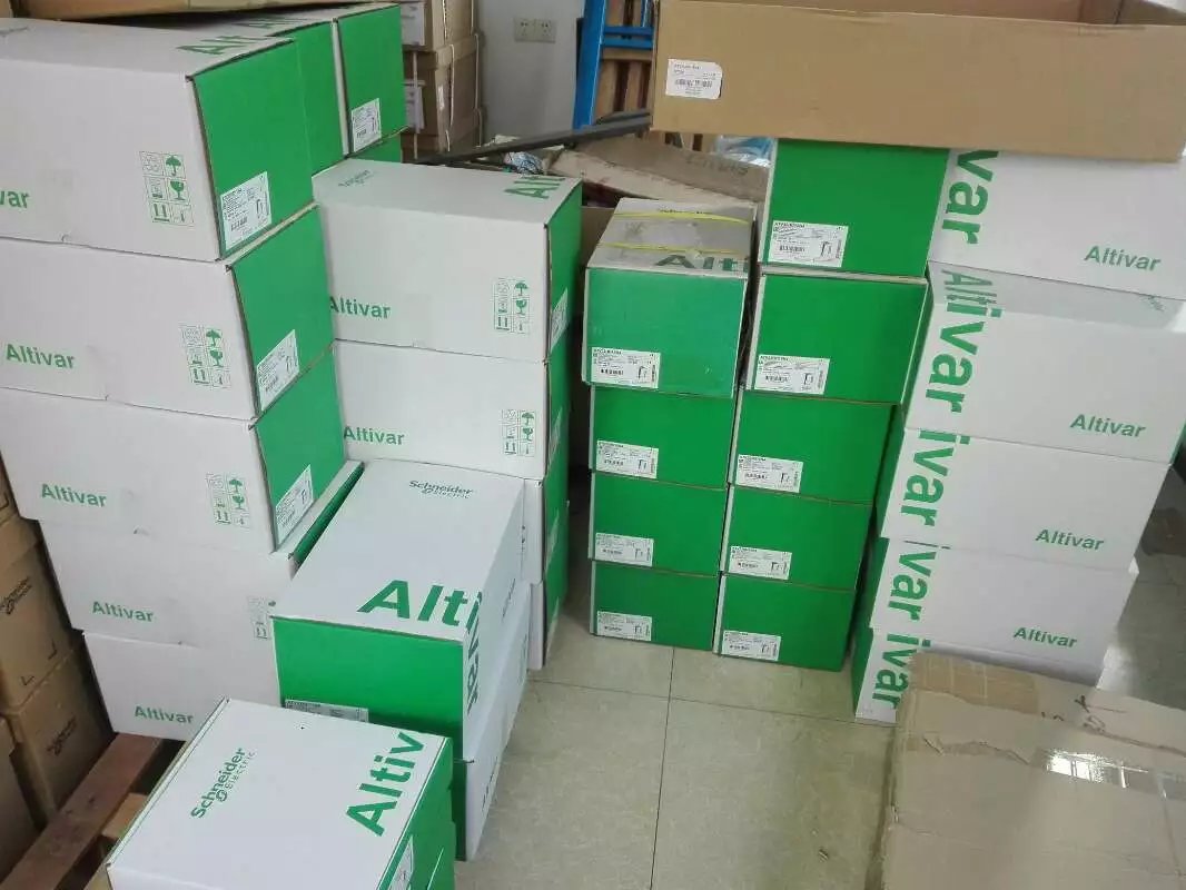 BMEH586040 Schneider Quantum Original Factory Sealed New