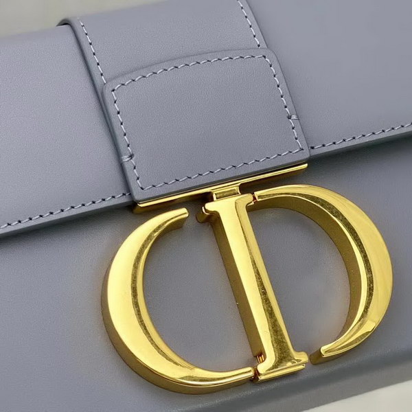 【原版皮】迪奥/Dior 30Montaigne Mini Box全皮系列，极简，高级的，带着随性的慵懒感觉，虽然说是小号，容量也是很能打的，上身无敌好看，款号：M9204