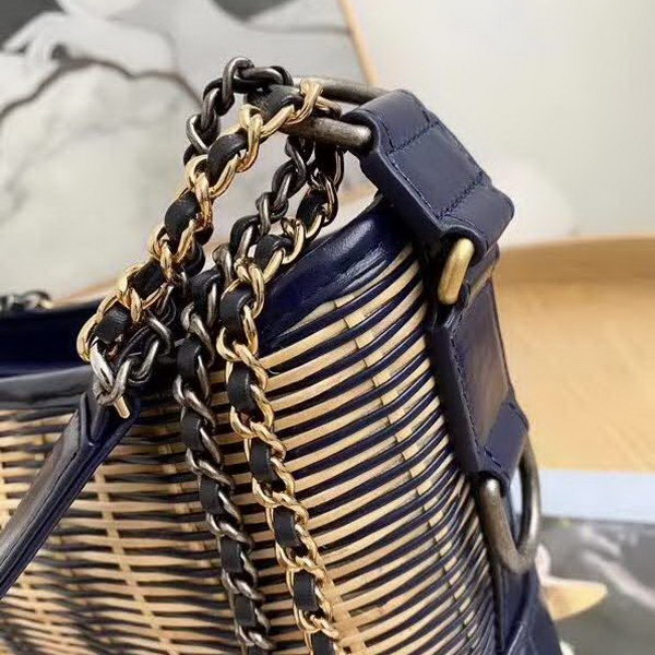 【原版皮】香奈儿/Chanel 藤条系列，采用牛皮搭配竹藤编织，竹藤竖固耐用的特性，被彻底激发，这是一个时代的作品，是时尚界都在追捧的收藏，款号：A91810