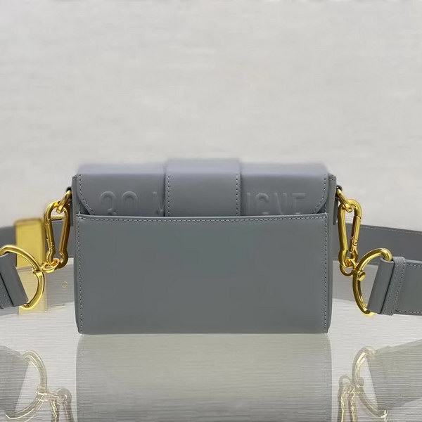 【原版皮】迪奥/Dior 30Montaigne Mini Box全皮系列，极简，高级的，带着随性的慵懒感觉，虽然说是小号，容量也是很能打的，上身无敌好看，款号：M9204