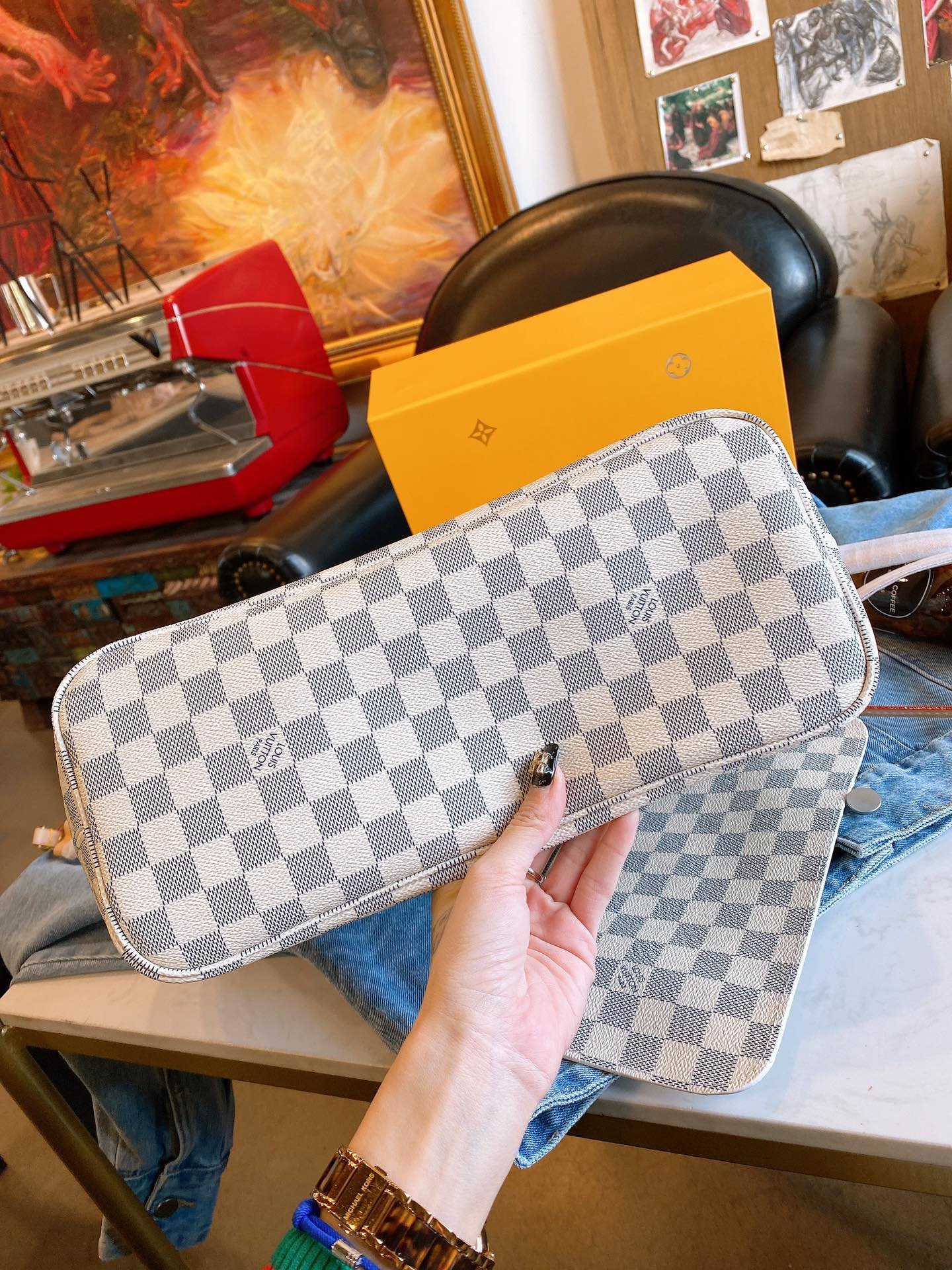 LOUIS VUITTON LB0122005020110 size: 32x15x29cm