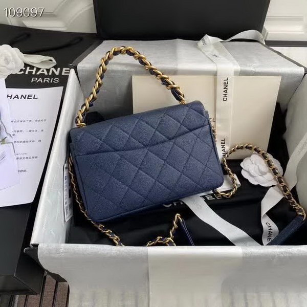 【原版皮】香奈儿/Chanel 新款口盖包，选用牛皮颗粒经过特殊工艺抛光，皮面略微亮闪闪，增加了耐磨度同时又超质感，经典的菱格纹设计，双C纽扣设计，19的皮穿金属粗链条，款号：AS1895