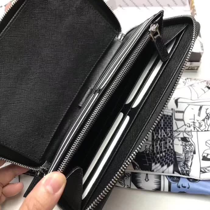 【原版皮】普拉达/Prada 拉链钱夹，选用十字纹小牛皮镶嵌彩带鳄鱼纹裁制而成，经典之作，简单时尚，款号：2ML188