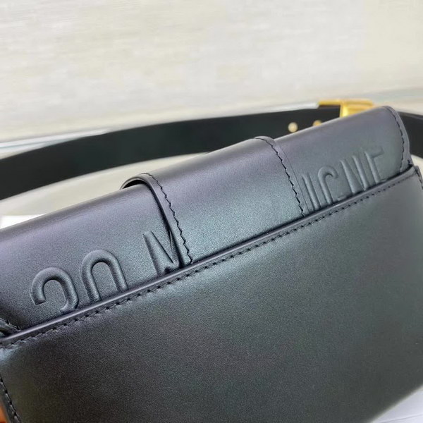 【原版皮】迪奥/Dior 30Montaigne Mini Box全皮系列，极简，高级的，带着随性的慵懒感觉，虽然说是小号，容量也是很能打的，上身无敌好看，款号：M9204