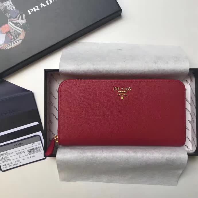 【原版皮】普拉达/Prada 拉链钱夹，选用十字纹小牛皮裁制而成，正面点缀金色散字徽标，尽显高档时尚，低调而又奢华，款号：1ML506