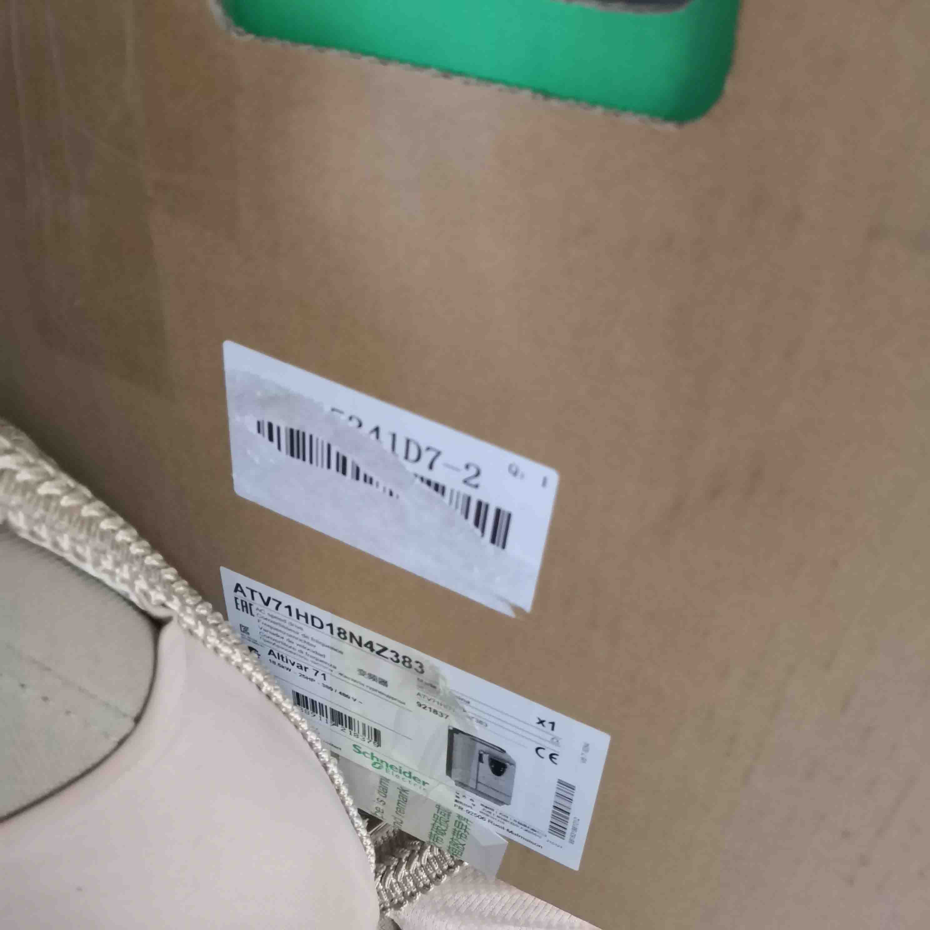 ATV71HD18N4Z Schneider Variable speed drive ATV71 - 18.5kW-25HP Original Factory Sealed New