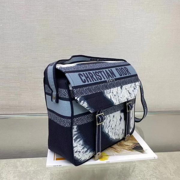 【原版皮】迪奥/Dior Camp邮差包，帆布面料舒适随意，最完美的一点是它除了斜挎外还能当背包，慵懒，复古风格，款号：M1271