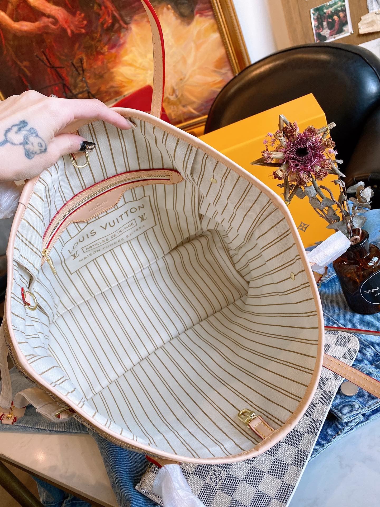 LOUIS VUITTON LB0122005020110 size: 32x15x29cm